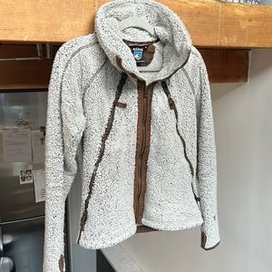 Women’s Kuhl fleece with faux leather trim.